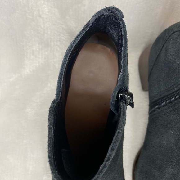 Lucky Brand Suede Leather Chunky Block Heel Zip Up Ankle Boots - Picture 5 of 10